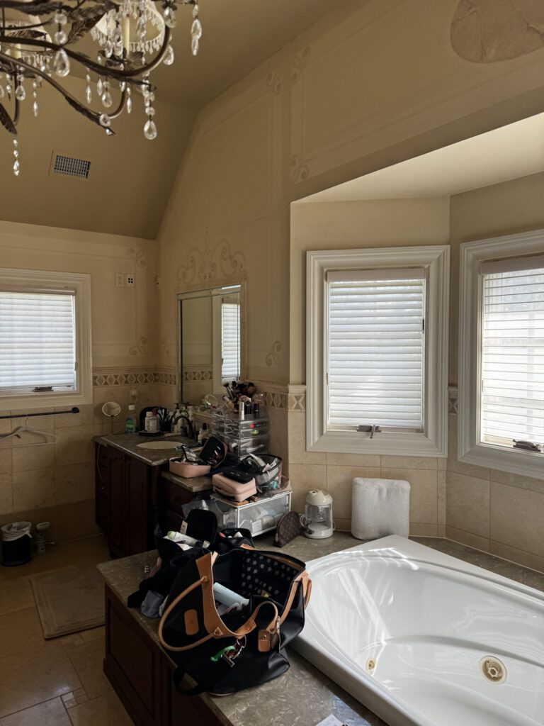2000s-tuscan-home-primary-bath-before